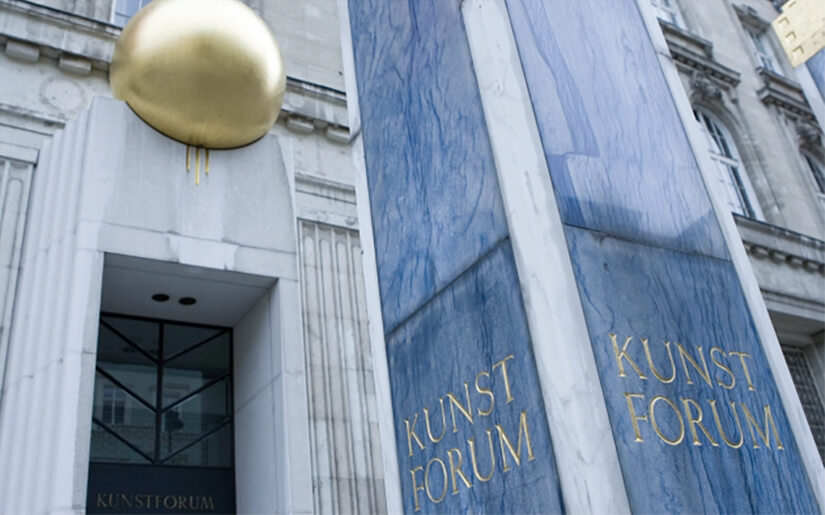 Bank Austria Kunstforum entrance