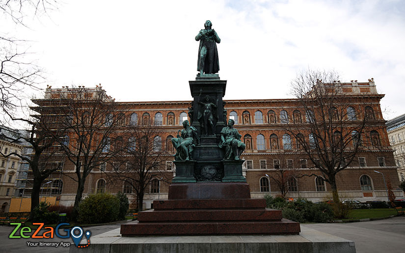Schiller Park in Vienna