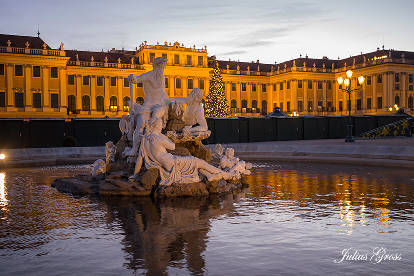 Schonbrunn Palace Christmas Market Vienna